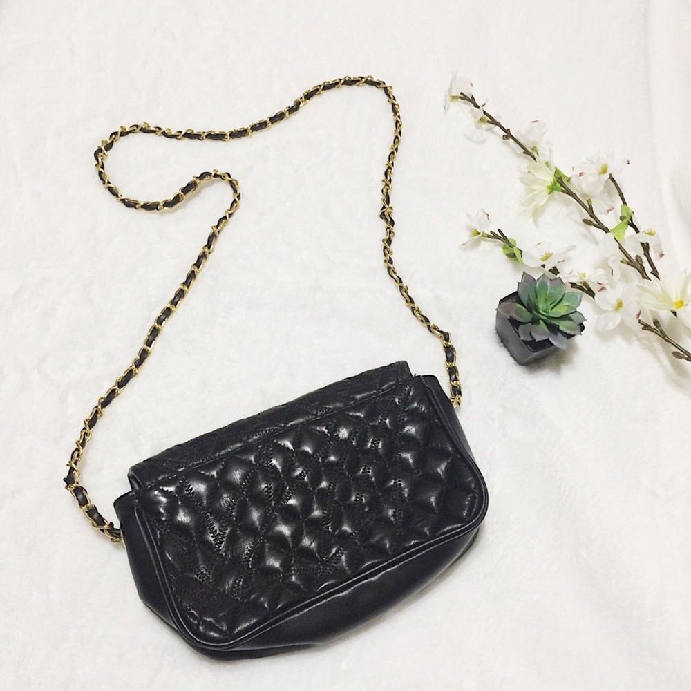 ROCKER CHIC Black Quilted Shoulder Bag w/Braided Gold Chain Link Strap - Picture 3 of 14